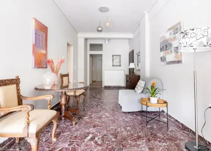 Flisvos Marina Refurbished Apartment