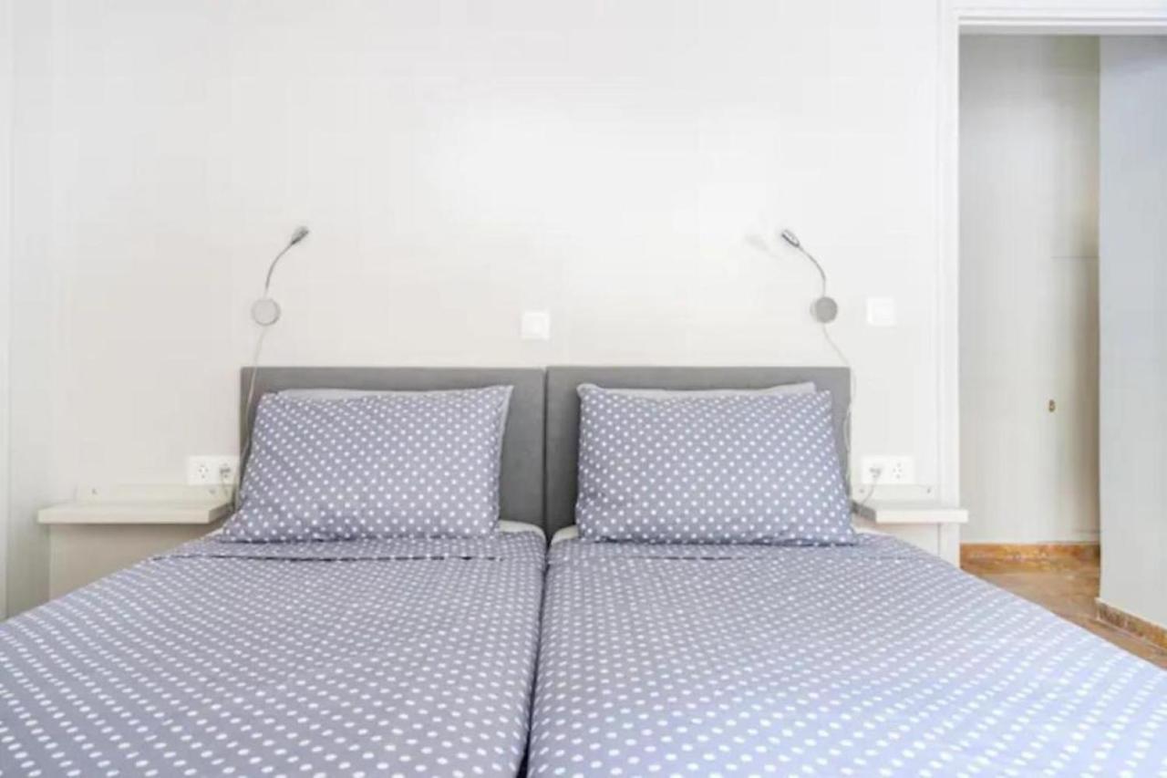 Flisvos Marina Refurbished * Atenas